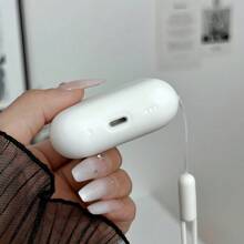 Apple Airpods De 2da Generación Con Funda Protectora Y Cordón Para Audífonos - Blanco - Ver 4
