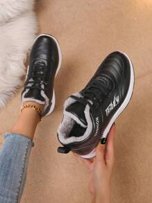 秋冬全新 Pu 皮革舒適鞋,柔軟保暖內襯,平底防滑鞋底,休閒運動場合的理想選擇