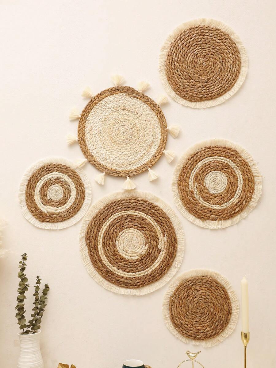 1 件波西米亚风壁篮装饰，扁平编织篮壁挂装饰，圆形流苏白色花边挂毯壁饰艺术，手工藤条柳条海草壁篮装饰用于家庭壁饰，波西米亚风壁饰，壁篮装饰，波西米亚风篮子，波西米亚风壁饰，篮子壁饰，柳条壁饰，波西米亚风壁篮，圆形波西米亚风壁篮装饰适用于客厅或卧室（天然稻草，颜色随机），家居装饰，房间装饰，壁饰礼物生日毕业