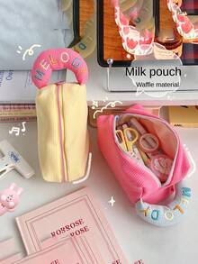 1入組泡芙造型格紋布質毛絨收納袋，大容量筆盒，可愛的文具化妝旅行生日週年紀念情人節禮物