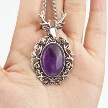 1個時尚優雅的雕刻鹿角墜飾項鍊,鑲有寶石,適合情侶的聖誕禮物