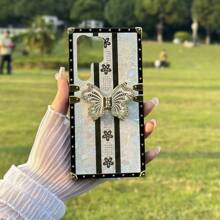 1 ốp lưng bảo vệ hình vuông màu trắng, được trang trí bằng hoa hướng dương may mắn lấp lánh và bướm vàng, phù hợp cho cả điện thoại Apple và Android, phiên bản quốc tế, không phải phiên bản nội địa. - trắng - Xem 3