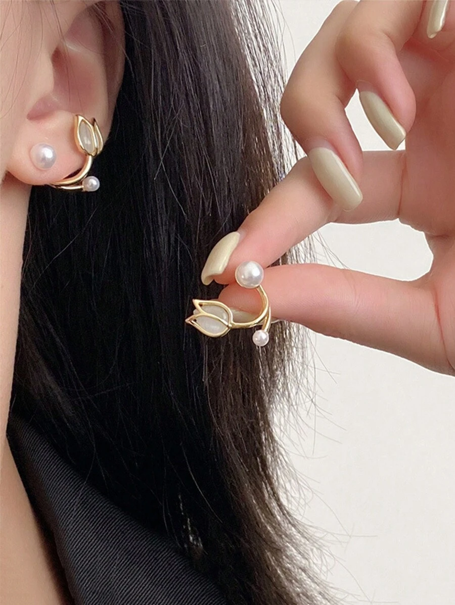 一对别致的郁金香花形仿珍珠耳钉，优雅女士款。情人节配饰 - 金色 - 查看 1