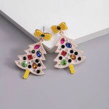 1 對創意時尚乳白色珠子、粉紅色五角星、蝴蝶結和聖誕樹形耳環,適合女士、日常和聖誕節佩戴