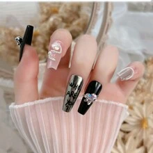 8 件合金、水晶和水钻装饰美甲配件