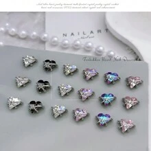 8 件合金、水晶和水钻装饰美甲配件