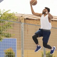 1 对篮球护膝，压缩长腿套运动装备，适用于排球棒球足球举重跑步等健身房配件膝盖支撑运动护膝健身房护膝 - 黑色 - 查看 3