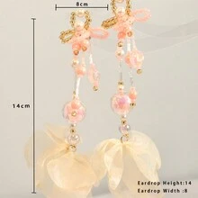 1對甜美玻璃長耳環,裝飾粉色水晶珠和花瓣裝飾,適合女士日常佩戴