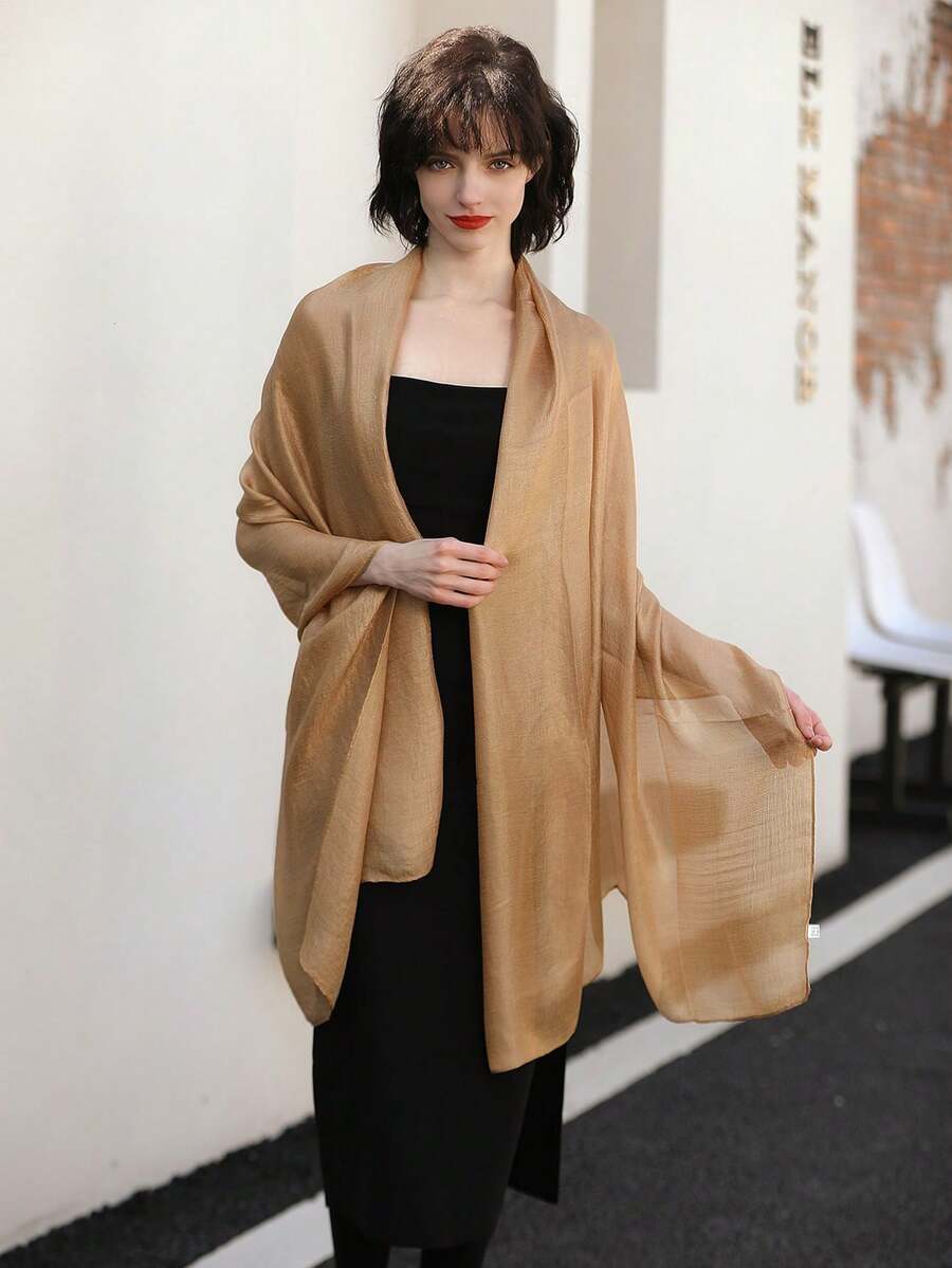 1條純色女士四季絲巾,適合作為披肩或頭巾,適合日常穿搭、聚會和保暖造型