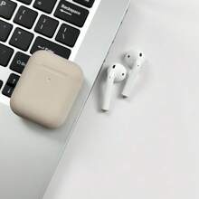 Funda de silicona para AirPods de Apple, funda protectora ultra delgada de color caramelo dividido para auriculares Bluetooth, unisex - Albaricoque - Ver 3