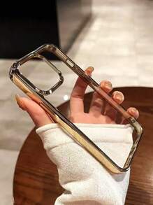 1入組黃金2.0cm仿金屬透明電鍍極簡軟性TPU手機套，適用於iPhone系列，支援iPhone 15, iPhone 15 Pro和iPhone 15 Pro Max - 金色 - 查看 2