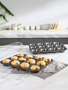 1個具高扁底的不沾大型12杯松餅杯蛋糕烤盤,黑色,適用於家用烘焙和大型烤箱 - 大號 - 查看 3