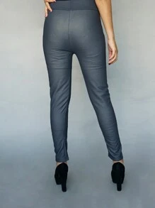 PANTALÓN PEGADO LISO CON BOLSILLOS - Gris - Ver 3