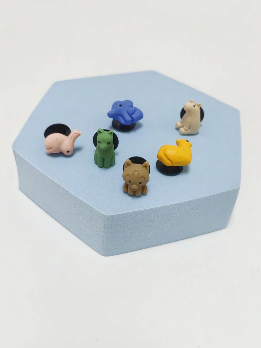 6入組男女皆宜可拆卸diy鞋,印有北極熊、兔子、貓、大象、小雞等卡通動物,韓式風格