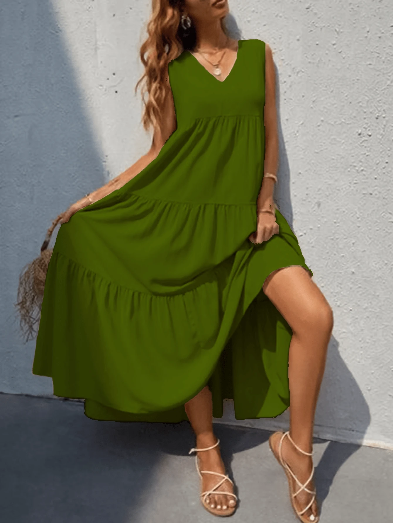 Vestido largo sin mangas y cuello V - Verde militar - Ver 1