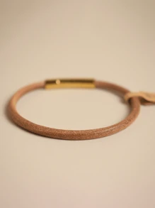 BLKSMTH 女士 4 毫米天然真皮镀金简约手镯 - 杏色 - 查看 9