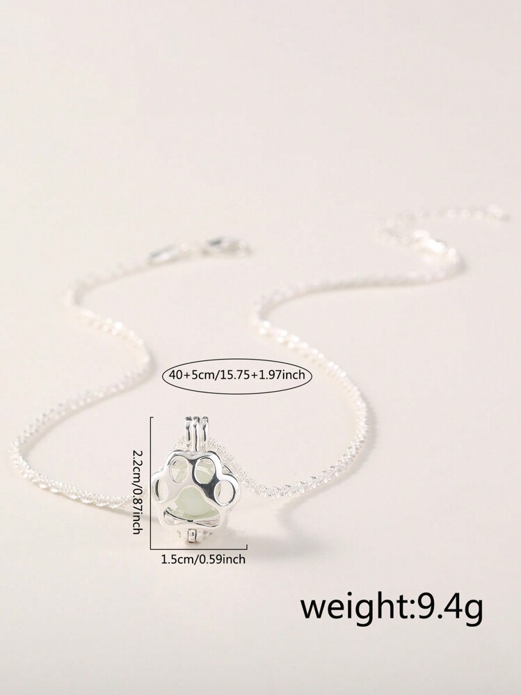 1 件时尚百搭闪亮镂空狗爪夜光吊坠项链，锁骨链采用铜镀银闪亮电缆设计（需要光照才能发光，没有光照就不会发光） - 銀色 - 查看 4