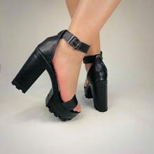 Women Heeled Sandals - 黑色 - 查看 5