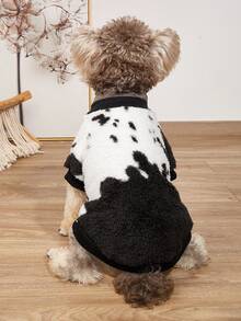 1件黑白色毛絨寵物連帽衫,通用於貓狗,適用於冬季