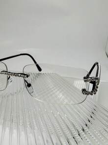 一副女士椭圆形椭圆形镜框，复古经典，80 年代末设计，奢华水钻装饰，金属无框设计，适合舞会装饰，眼镜，平面镜