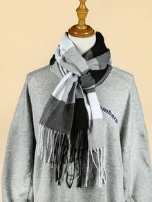 1條男女通用的格紋流蘇圍巾,仿卡仕米爾材質,復古風格,適合日常穿著,非常適合親子裝
