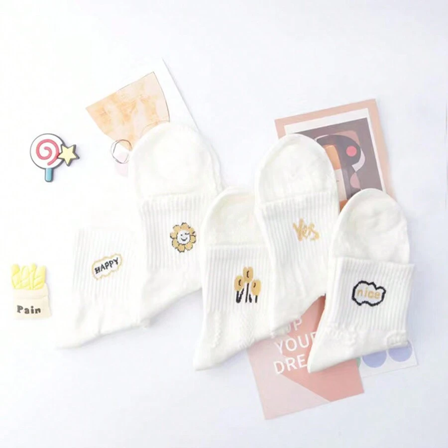 5雙時尚女式奶油色字母印花運動中筒襪和白色中性毛絨襪,秋冬必備