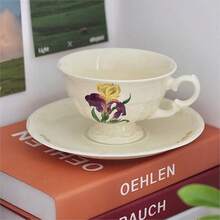 1 套 250 毫升法國鳶尾花陶瓷咖啡杯和碟子套裝,復古拿鐵咖啡杯和碟子適合下午茶,古董黃色