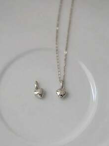 简约基础款，精致个性化，轻奢华简约，S925纯银心形项链，光泽立体爱心吊坠，锁骨链，女士礼物，日常佩戴及配饰 - 銀色 - 查看 3