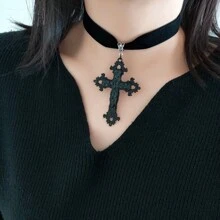 1 件哥德式時尚個性合金黑色十字吊墜天鵝絨項圈女式,適合派對和日常佩戴配件