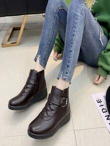 新款冬季时尚休闲女靴保暖内衬软底软面中老年妈妈鞋 - 棕色 - 查看 3