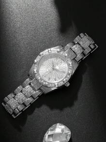 1款时尚奢华镶钻圆形女士石英钢表带腕表，适合派对、庆典、婚礼、返校季及日常佩戴，是送给女性的最佳礼物。 - 銀色 - 查看 6