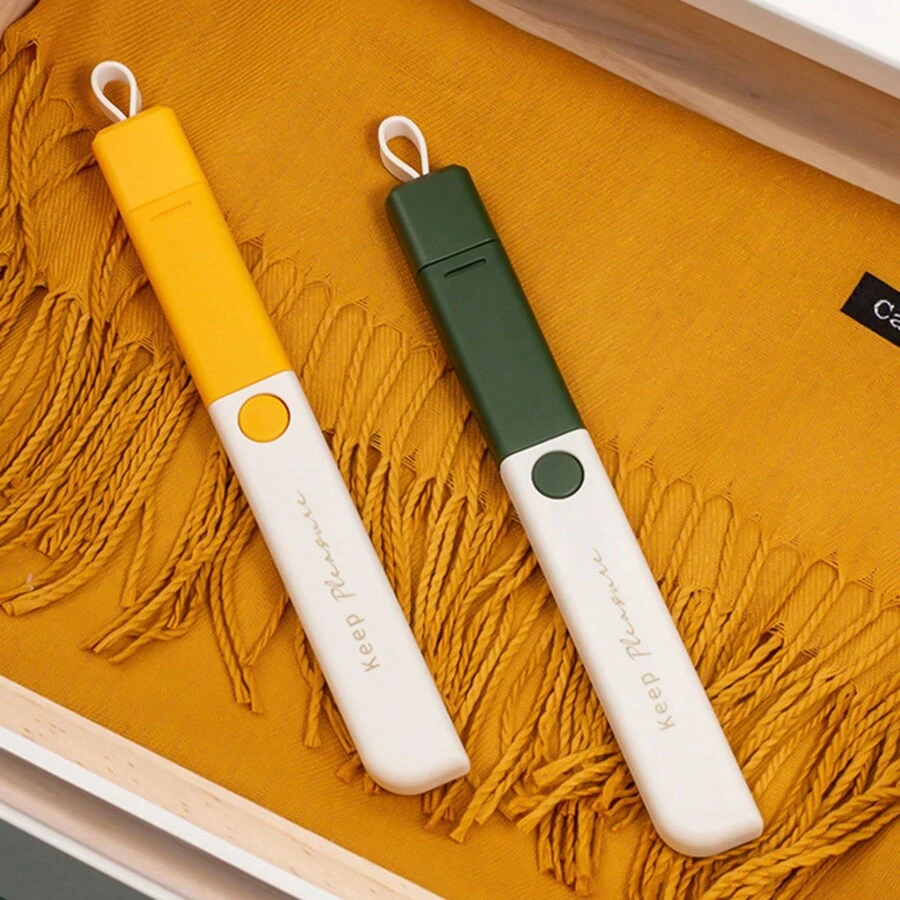 1入組衣物除毛球刷,寵物除毛刷,便攜式多功能衣物清潔刷,寵物剃毛塵埃清潔器(綠色)