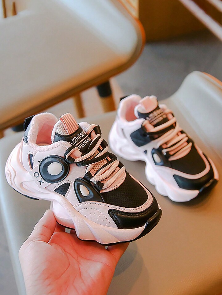 【23.65】24SS★ PIGLET SHOES Kids Shoes Size 27 For 4 Years-4.5 Years Led Sport Light