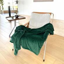 菱格紋紋理加大披肩,超級柔軟保暖抱枕,適用於沙發、床和露營野餐戶外毛毯（綠色）1個 - 墨綠色 - 查看 3