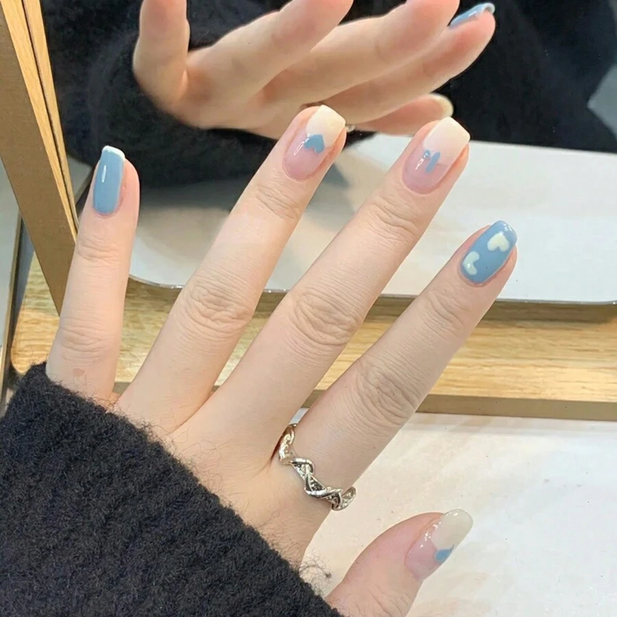 Juego De 24 Uñas Postizas Ovaladas Cortas En Azul Transparente Y Diseño De Corazón Minimalista, Estilo Dibujado A Mano, Para Uso Diario - Azul y blanco - Ver 1