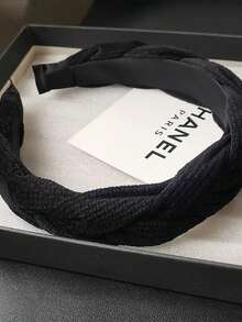 1套烏巴頭高冠髮圈頭帶,適用於女性戶外活動、洗臉、造型等多種場合,韓國風格的髮飾