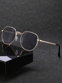 1 件时尚女士复古金属时尚眼镜，适合驾驶、旅行、拍照和服装搭配