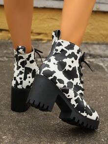 女款新款牛印花靴圓頭高跟厚底粗跟前繫帶休閒時尚適合春秋冬季 - 黑與白 - 查看 3