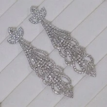 1個不鏽鋼葉子設計流蘇耳環,配有閃亮的鑽石吊墜-8.8厘米長的時尚優雅耳夾,適合婚禮、假期和旅行,尤其適合女性