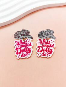 1 對多色英文字母水鑽裝飾帽形吊墜耳環適合女士學生時尚優雅耳飾