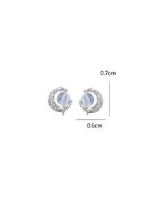 1對優雅精緻的藍色貓眼石星月耳針