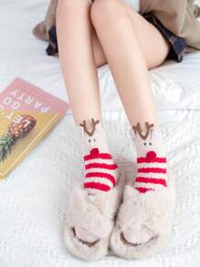 2對女士冬季卡通珊瑚絨軟綿聖誕袜,厚實保暖的居家地板袜,適用於產後睡眠(隨機顏色)