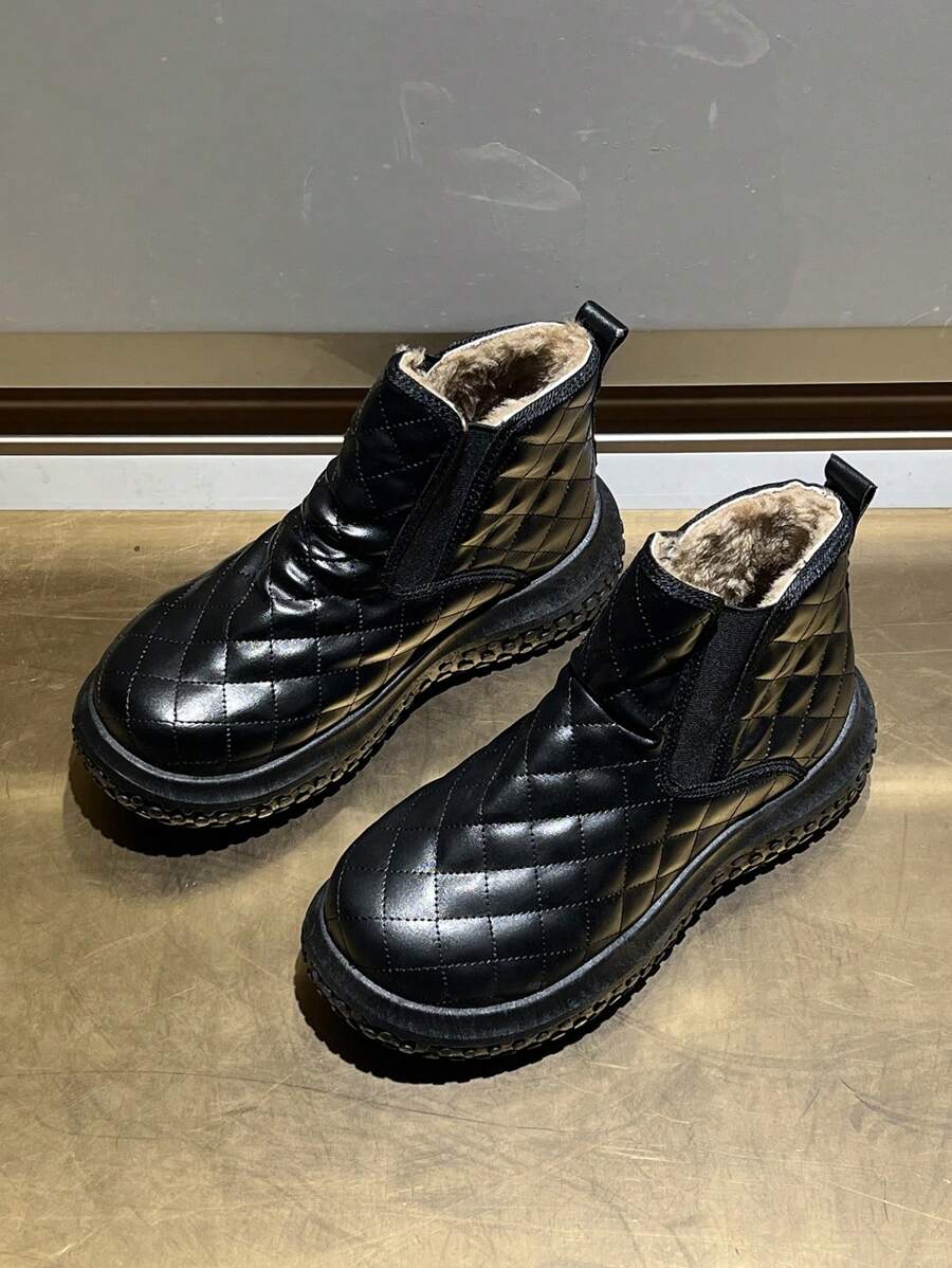 新款冬季女士保暖休闲弹力一脚蹬短靴，保暖内衬和厚橡胶鞋底