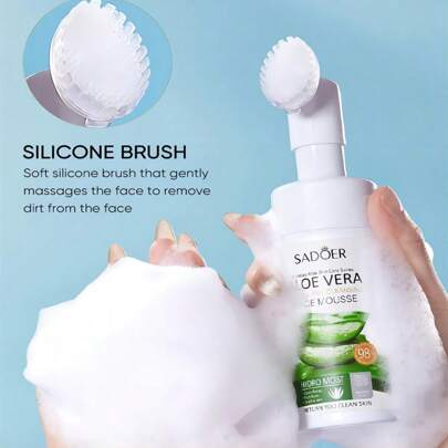 天然蘆薈精華泡沫潔面乳,深層潔淨肌膚,令肌膚清新潤澤