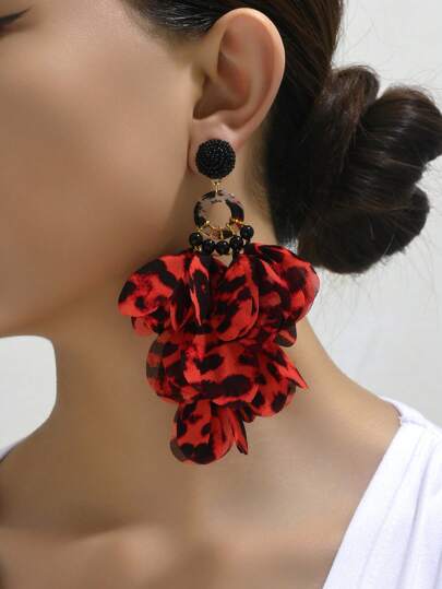 1pair Fashionable Handmade Beaded Lace Petal Shaped Pendant Earrings For Women
