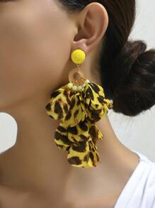 1pair Fashionable Handmade Beaded Lace Petal Shaped Pendant Earrings For Women