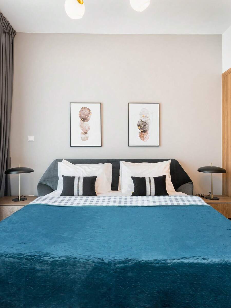 Double Bedspread Quilt With Brief, Straight Edge 2.00x2.30 - Blue - View 1