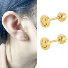 1pc Minimalist Stainless Steel Smiling Face Stud Earrings, Suitable For Women's Everyday Wear, Holidays And Leisure