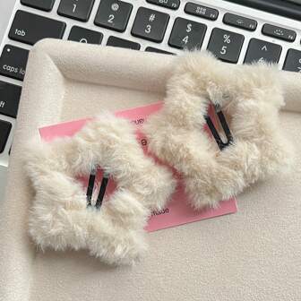 2pcs Fuzzy Star Shaped Hairpins For Girls, Ins Style, Cute Plush Star Edges Hair Clip For Autumn And Winter Claw Clips Hair Claws Hair Barrettes, School Stuff, Hair Accerssories