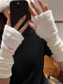 1對女士針織保暖臂套,帶有毛絨心形拼接設計,長半袖適合秋冬日常穿著。